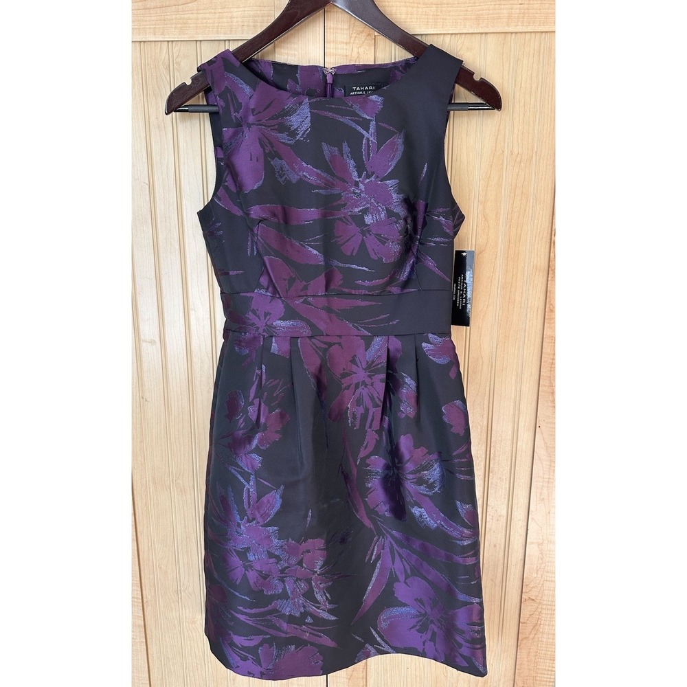 Tahari Arthur S Levine Dress  Size 2 Petite Sleeveless Purple Cocktail Evening